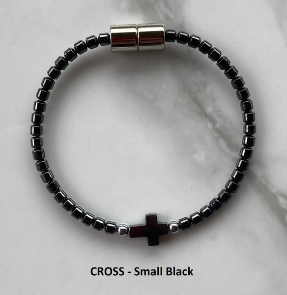 The CROSS - Single Strand Bracelet